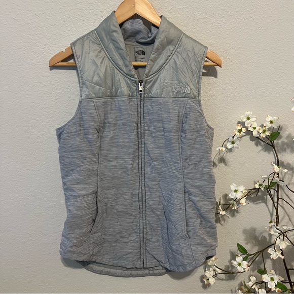 North Face Silver Gray Puffer Vest M - Picture 2 of 7